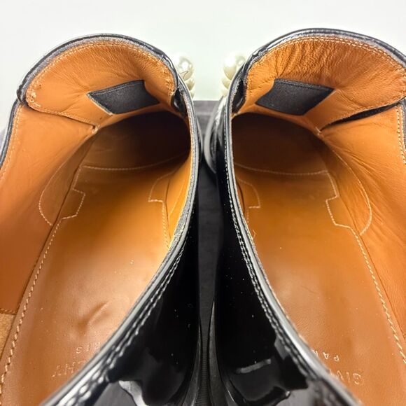 Givenchy Pearl Embellished Patent Leather Oxfords – Made in Italy